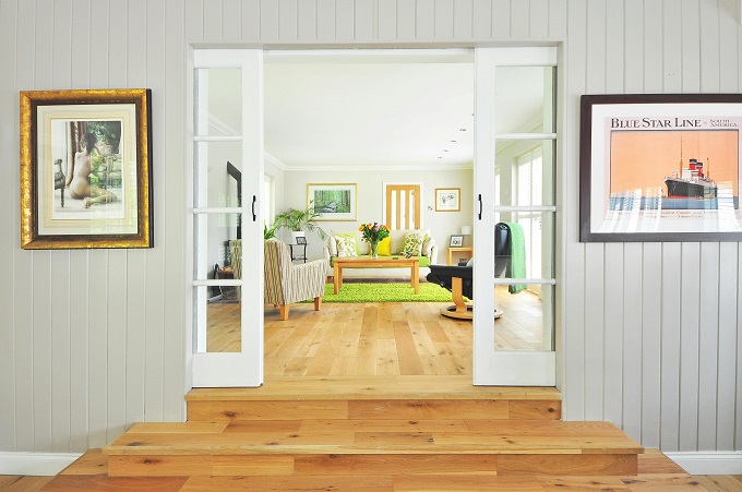 SIMPLE STEPS TO REFRESH YOUR LIVING SPACE