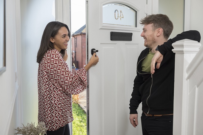 BUDGET FRIENDLY GUIDE TO REPLACING YOUR FRONT DOOR